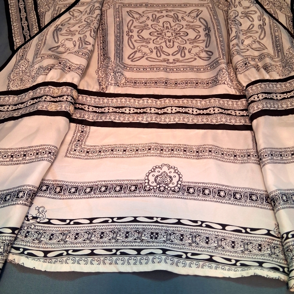 White House Black Market Black and White Wrap Blouse - Picture 6 of 7
